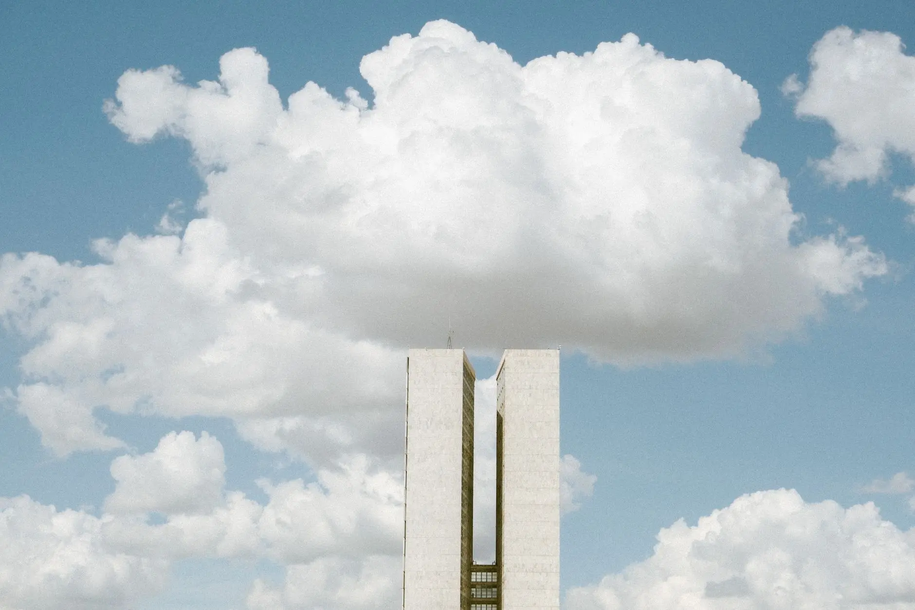 Fachada de prédio público de administração governamental